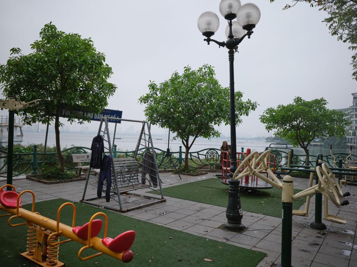 Moonlight Tay Ho Apartment Ханой Екстериор снимка